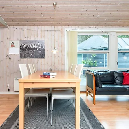 6 Person In Holiday home *